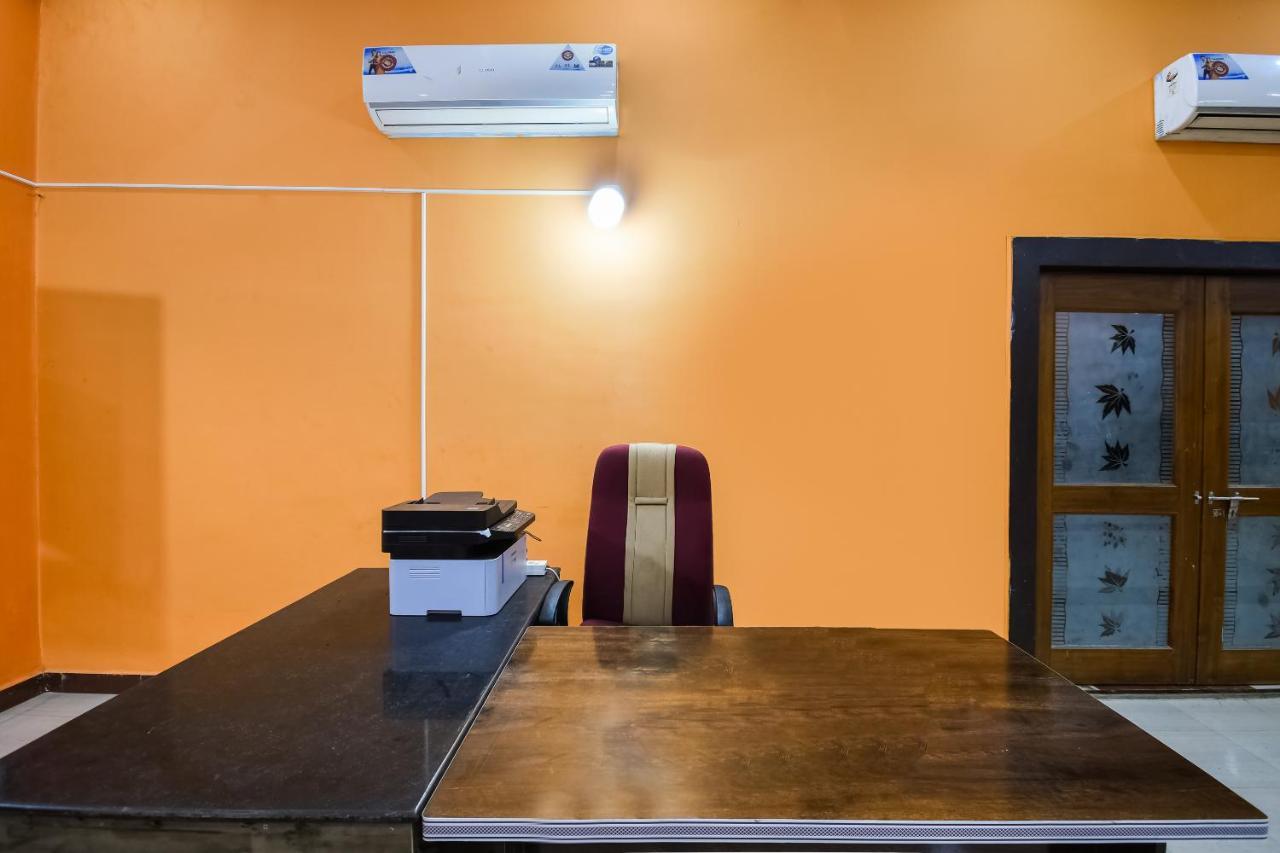 Spot On 67031 Hotel Sangam Palace Raipur  ภายนอก รูปภาพ
